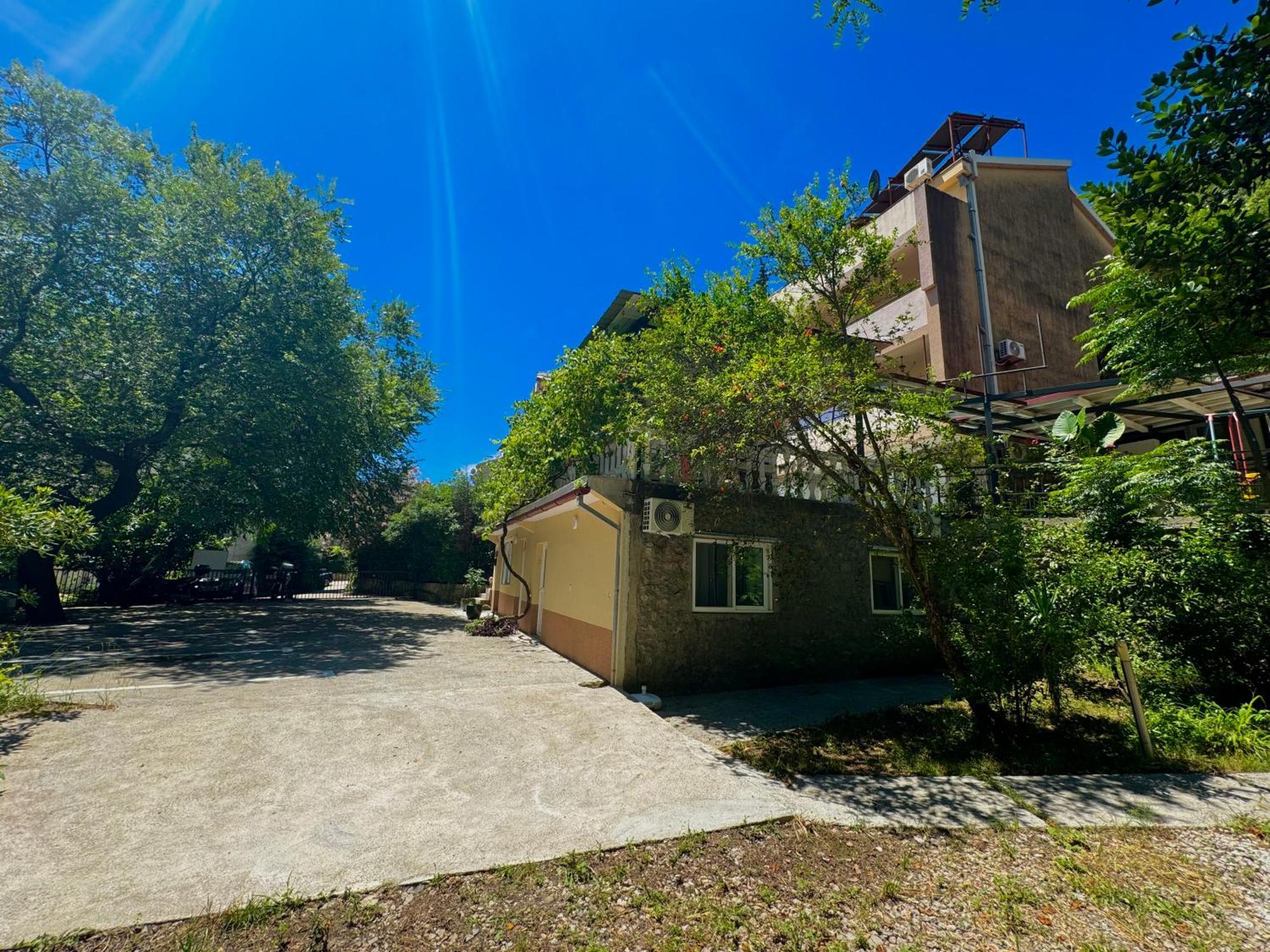 For-A Apartmani Бечичи Экстерьер фото